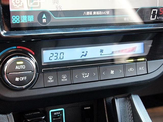 Toyota ALTIS  第13張相片