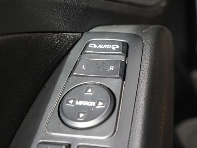 Hyundai Elantra  第11張相片