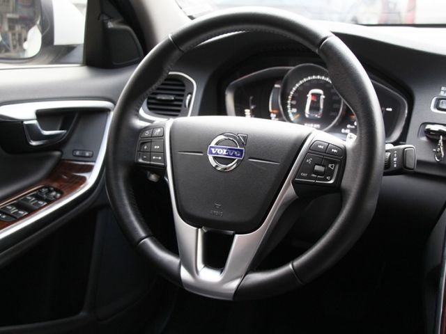 Volvo S60  第8張相片