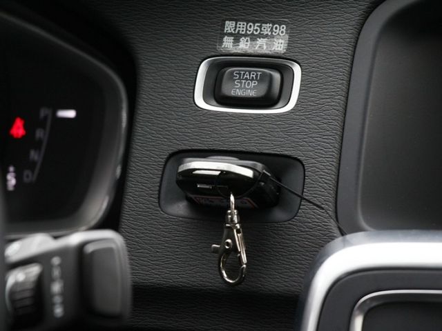 Volvo S60  第14張相片