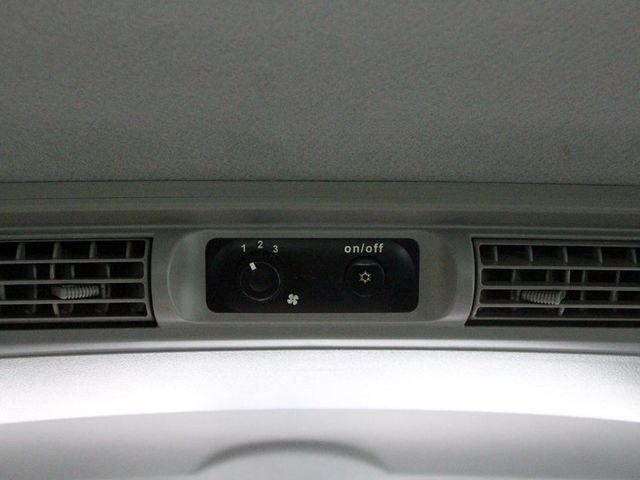 Mitsubishi Zinger  第1張相片