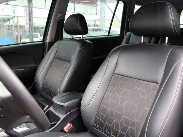 Mitsubishi Zinger  第3張相片