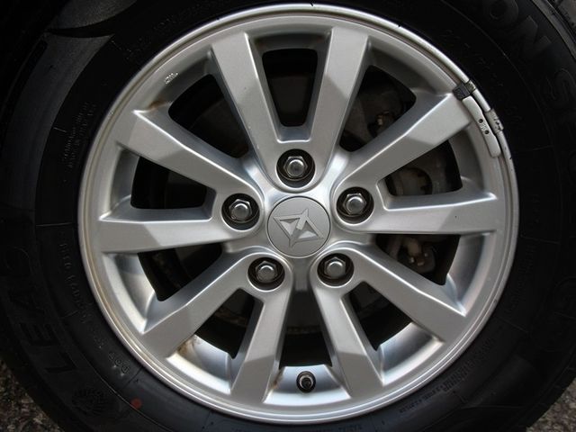 Mitsubishi Zinger  第9張相片