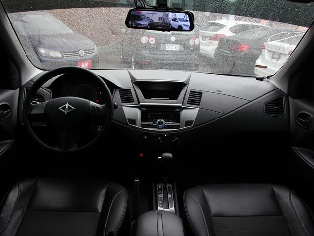 Mitsubishi Zinger  第12張相片