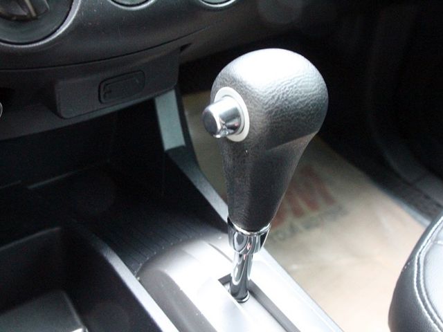 Mitsubishi Zinger  第17張相片