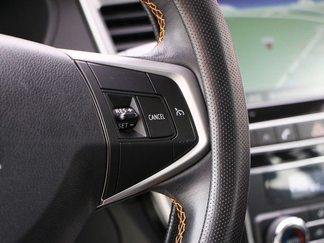 Mitsubishi Grand Lancer  第1張相片