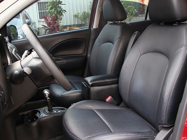 Nissan March  第13張相片