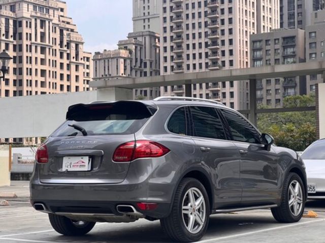 PORSCHE保時捷 CAYENNE  第3張相片