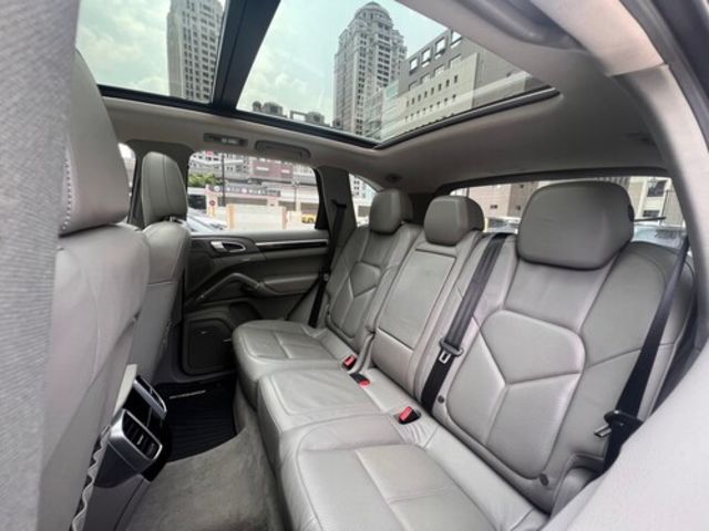 PORSCHE保時捷 CAYENNE  第9張相片
