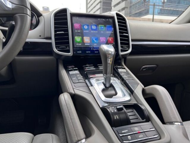 PORSCHE保時捷 CAYENNE  第14張相片