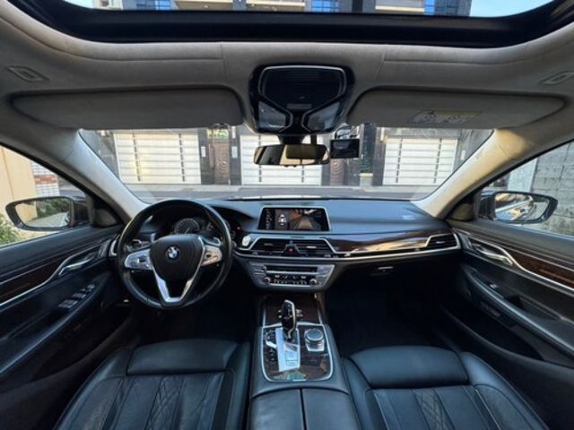 BMW寶馬 740LI  第5張相片