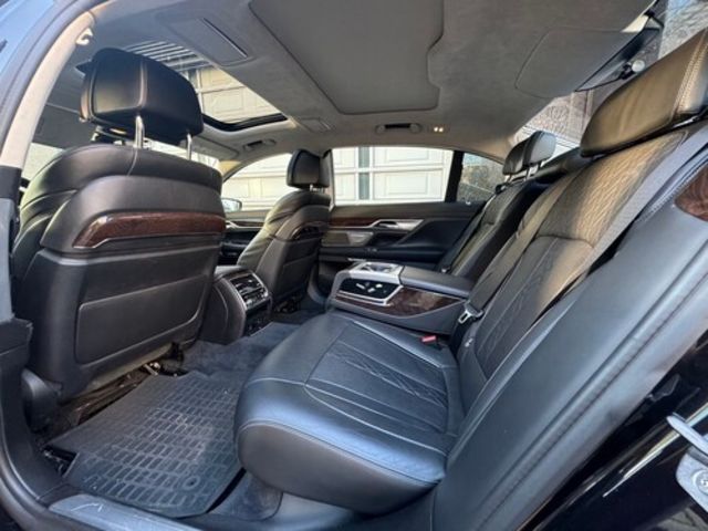BMW寶馬 740LI  第6張相片