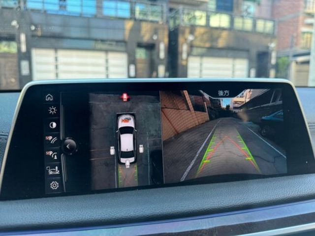 BMW寶馬 740LI  第9張相片