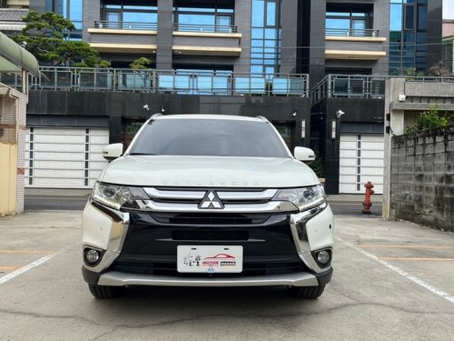 MITSUBISHI三菱 OUTLANDER  第2張相片