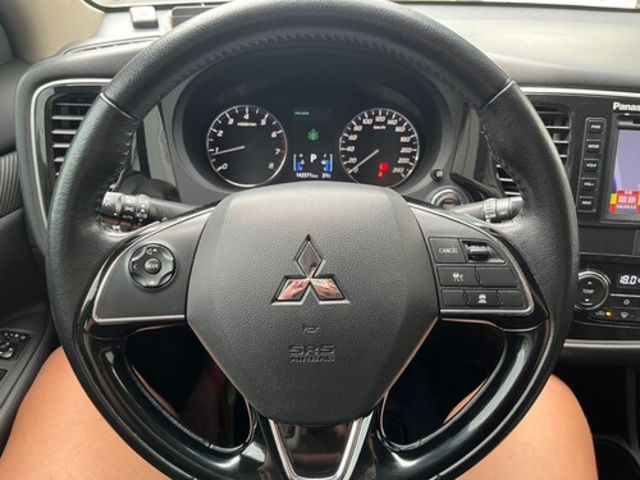 MITSUBISHI三菱 OUTLANDER  第8張相片