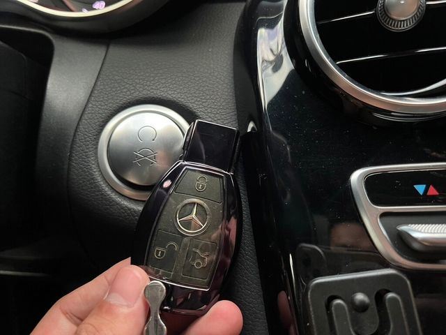 M-BENZ賓士 C300  第11張相片