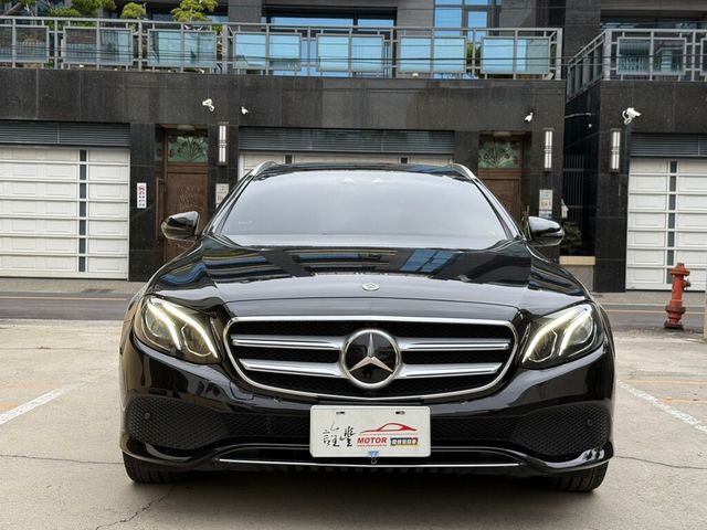 M-BENZ賓士 E200 ESTATE  第2張相片