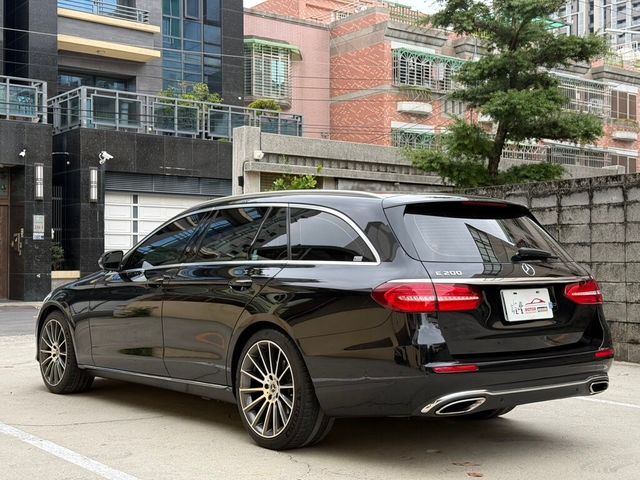 M-BENZ賓士 E200 ESTATE  第3張相片