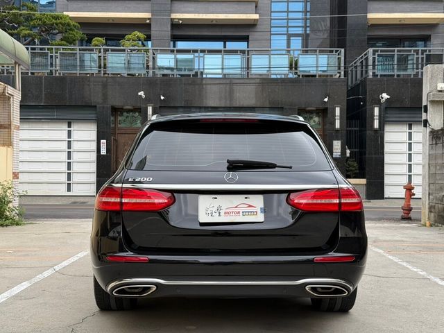 M-BENZ賓士 E200 ESTATE  第4張相片