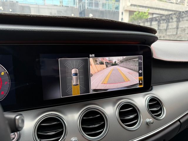 M-BENZ賓士 E200 ESTATE  第11張相片