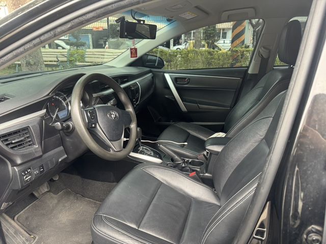 TOYOTA豐田 ALTIS  第3張相片