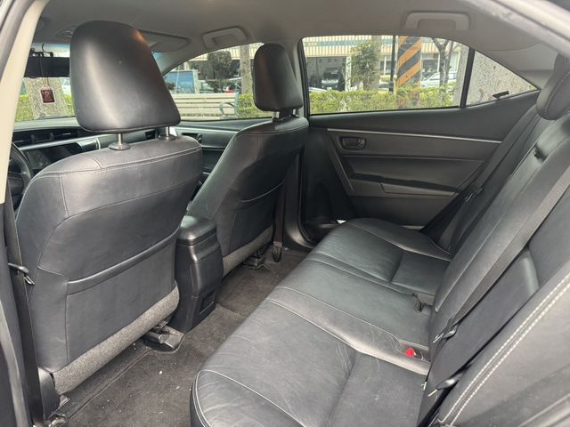 TOYOTA豐田 ALTIS  第4張相片