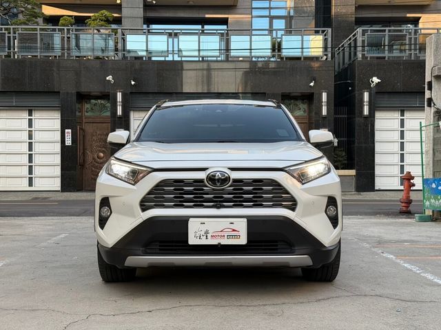 TOYOTA豐田 RAV4  第2張相片