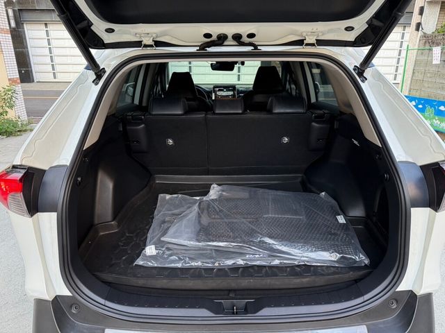 TOYOTA豐田 RAV4  第8張相片