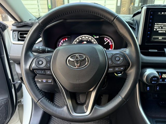 TOYOTA豐田 RAV4  第9張相片