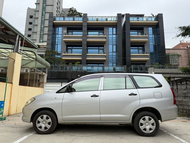 TOYOTA豐田 INNOVA  第5張相片