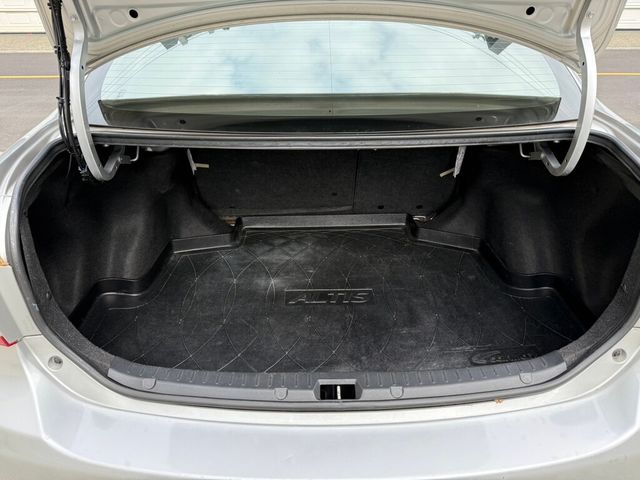 TOYOTA豐田 ALTIS  第7張相片
