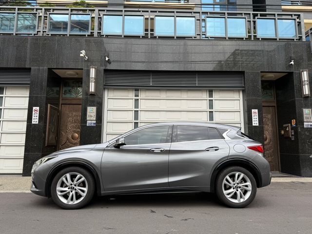 INFINITI無限 Q30  第5張相片