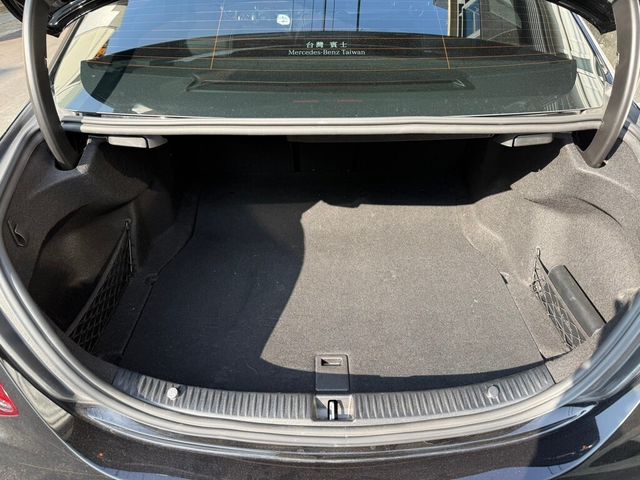 M-BENZ賓士 C300  第9張相片