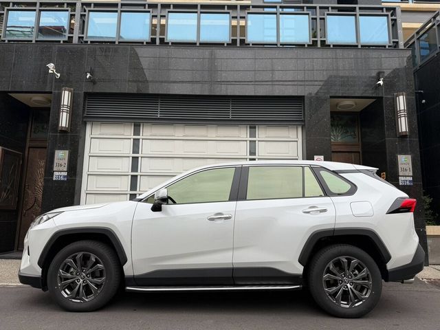 TOYOTA豐田 RAV4  第5張相片