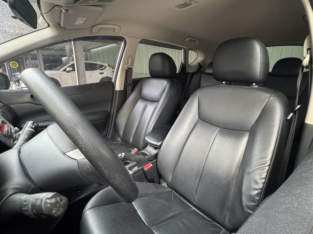 NISSAN日產 TIIDA  第4張相片