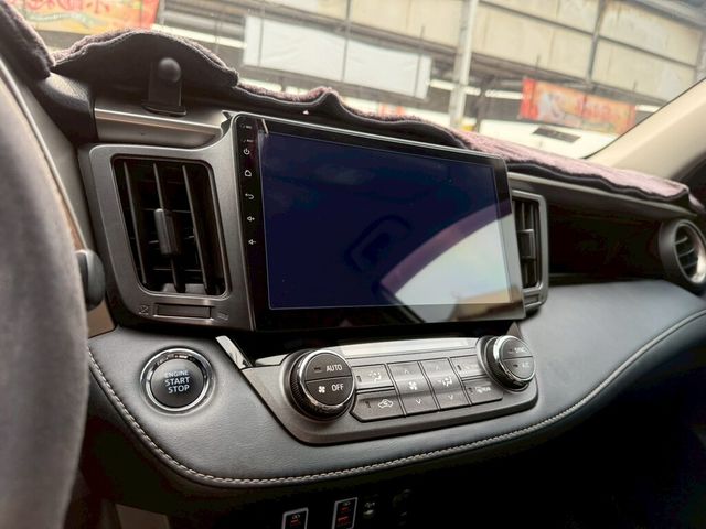 TOYOTA豐田 RAV4  第10張相片