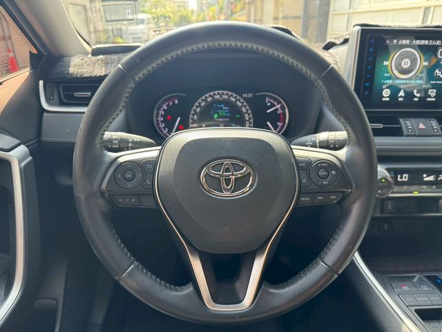 TOYOTA豐田 RAV4  第12張相片