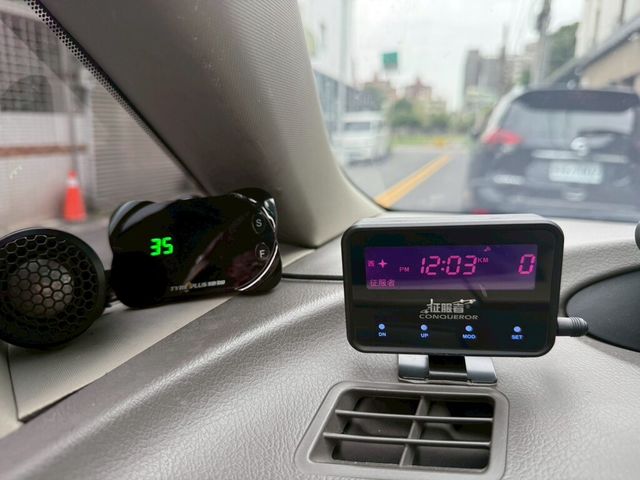 TOYOTA豐田 PREVIA  第16張相片