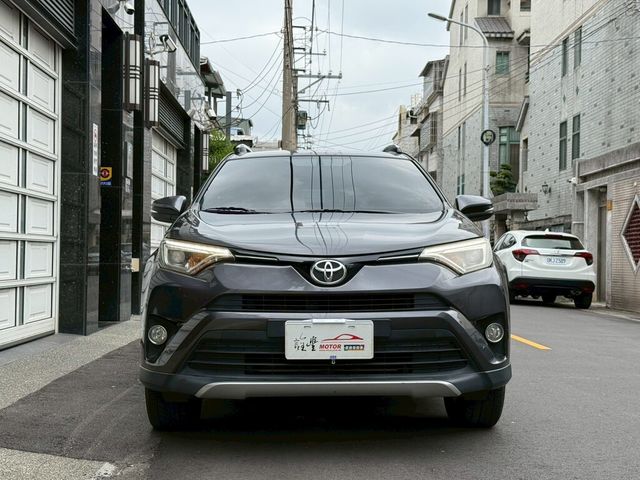 TOYOTA豐田 RAV4  第2張相片