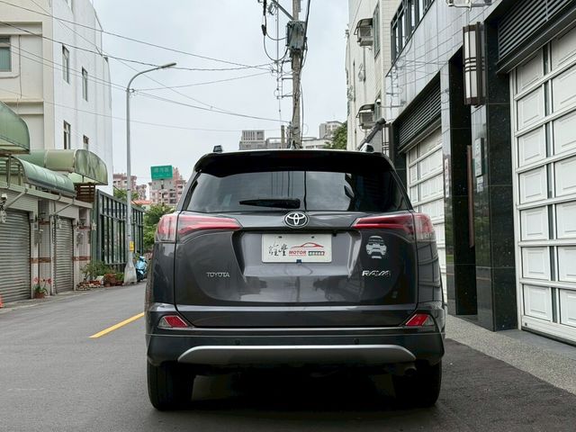 TOYOTA豐田 RAV4  第3張相片