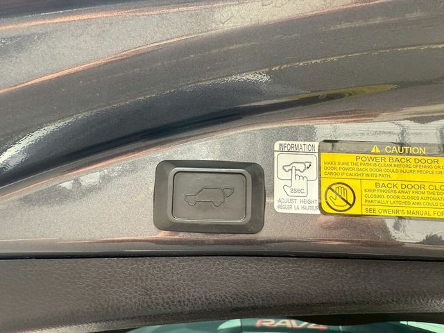 TOYOTA豐田 RAV4  第17張相片