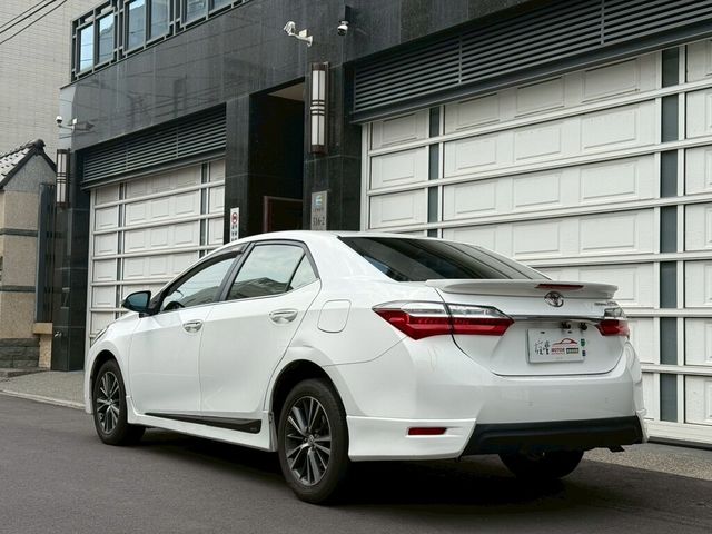 TOYOTA豐田 ALTIS  第3張相片
