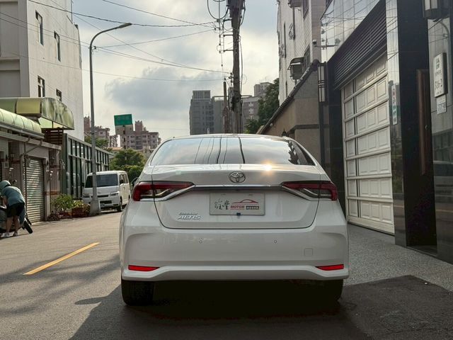 TOYOTA豐田 ALTIS  第4張相片