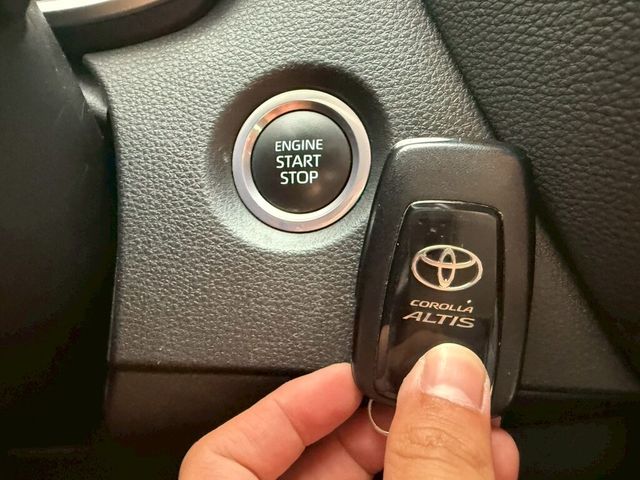 TOYOTA豐田 ALTIS  第7張相片