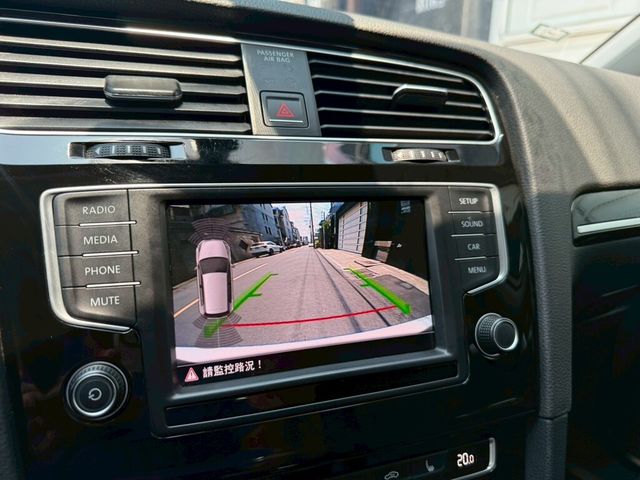VOLKSWAGEN福斯 GOLF  第10張相片