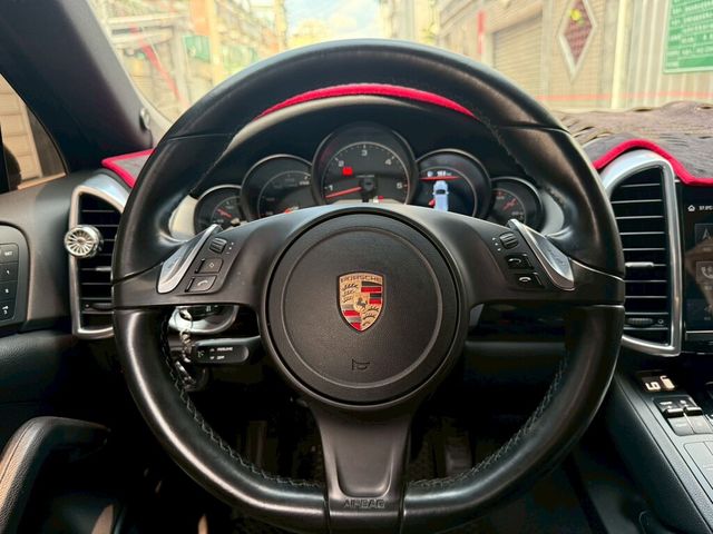 PORSCHE保時捷 CAYENNE  第11張相片