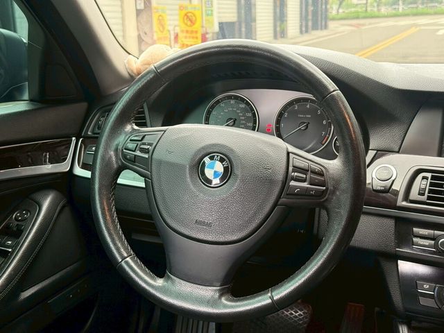 BMW寶馬 528I  第8張相片