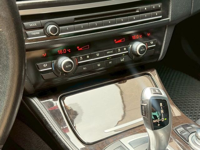 BMW寶馬 528I  第11張相片