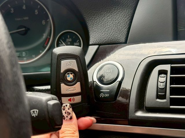 BMW寶馬 528I  第13張相片