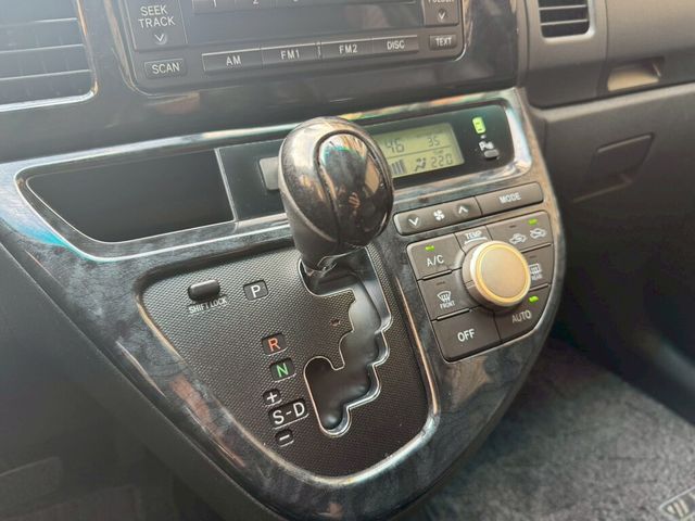 TOYOTA豐田 WISH  第17張相片